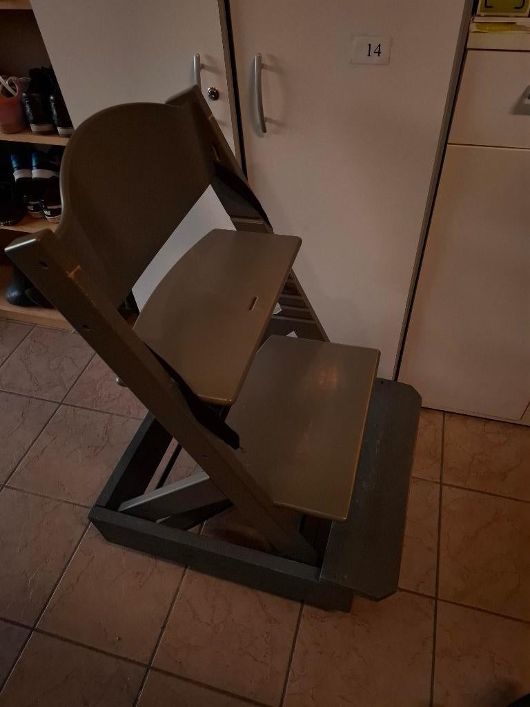 Meegroeistoel kinderstoel met verhoging hoge keukentafel, Enlèvement, Utilisé, Chaise évolutive, Plateau amovible