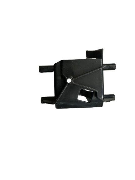 VOLVO BRACKET RIGHT, GRILLE NOT ORIGINAL 82846107NO, Carrosserie en Plaatwerk, -, -, Nieuw