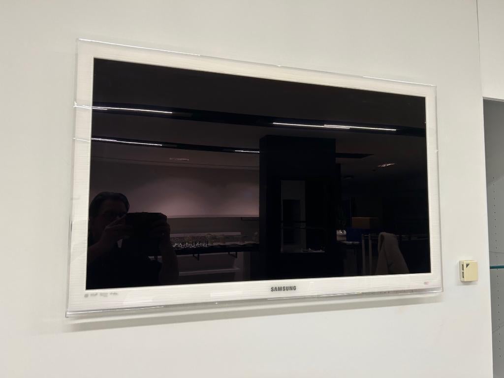 Téléviseur Samsung blanc, LED, 50 Hz, 80 à 100 cm, Enlèvement