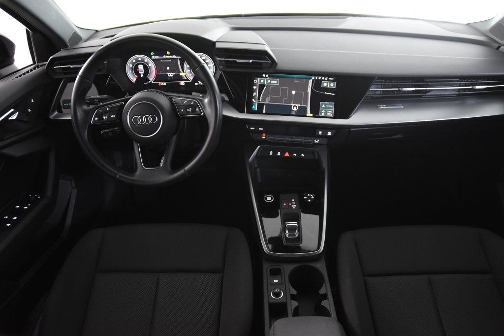 Audi A3 30 TFSI S-Tronic, 1360 kg, Achat, Entreprise, Entretenue par le concessionnaire