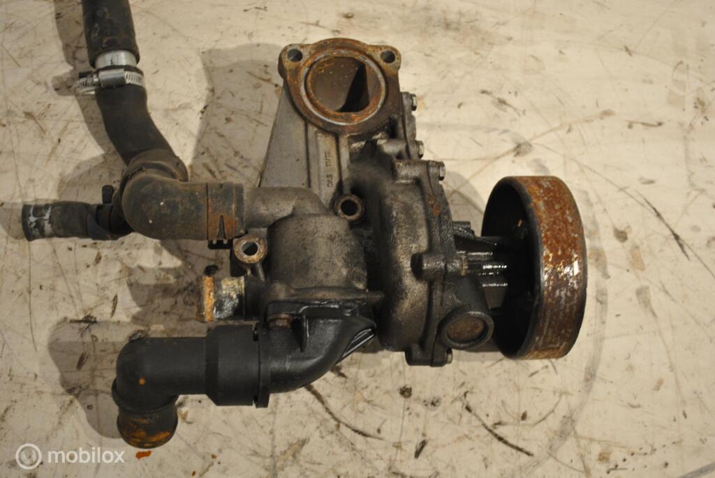 Waterpomp Vw Golf III 2.0 GL ('91-'97) 037121013A, Enlèvement ou Envoi, Volkswagen, Utilisé, Volkswagen
