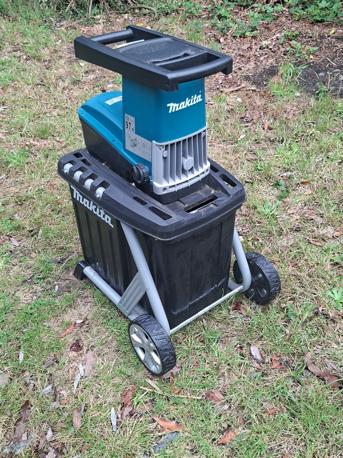 Goed werkende hakselaar Makita, Tuin en Terras, Hakselaars, Ophalen, Elektrisch, Makita, Met opvangbak