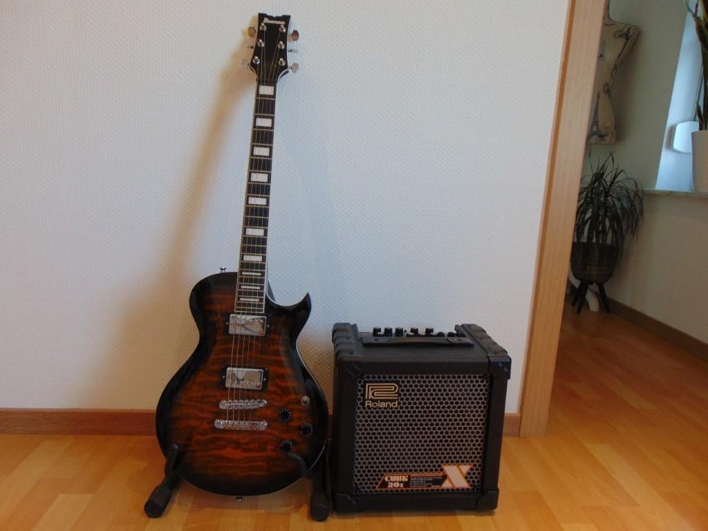 Gitaar Ibanez Les Paul + Gitaarversterker Roland Cube 20X ., Musique & Instruments, Instruments à corde | Guitares | Basses, Neuf