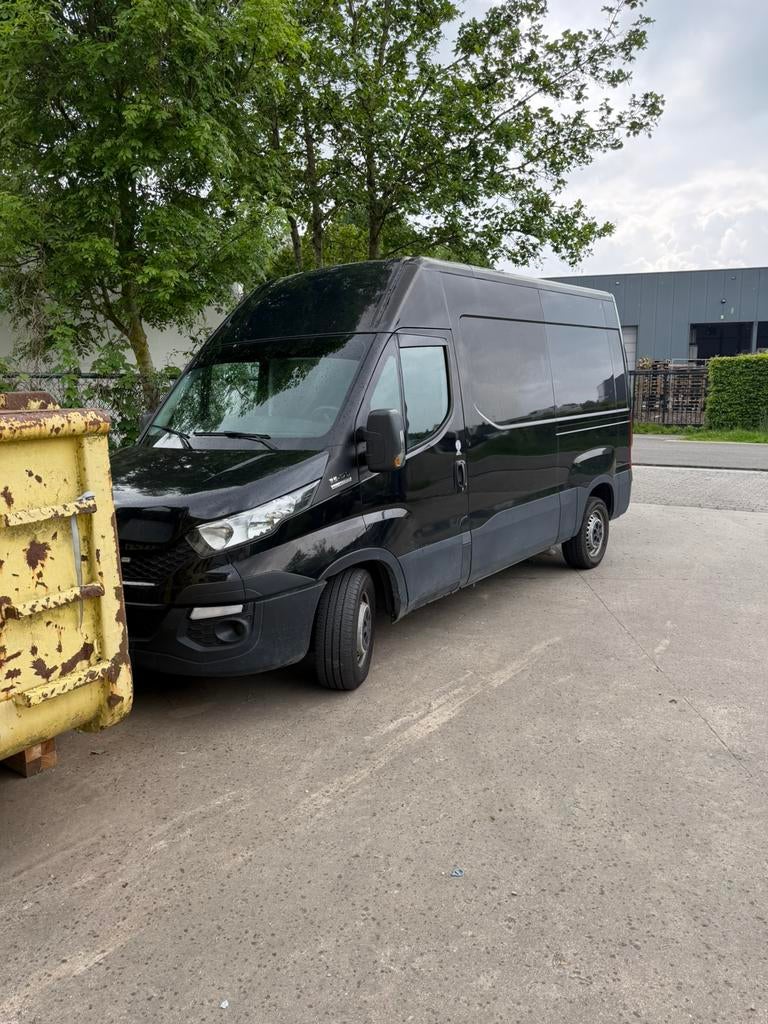 Iveco daily 3.0 automaat L2H2, Auto's, Automaat, Euro 5, Iveco, Zwart