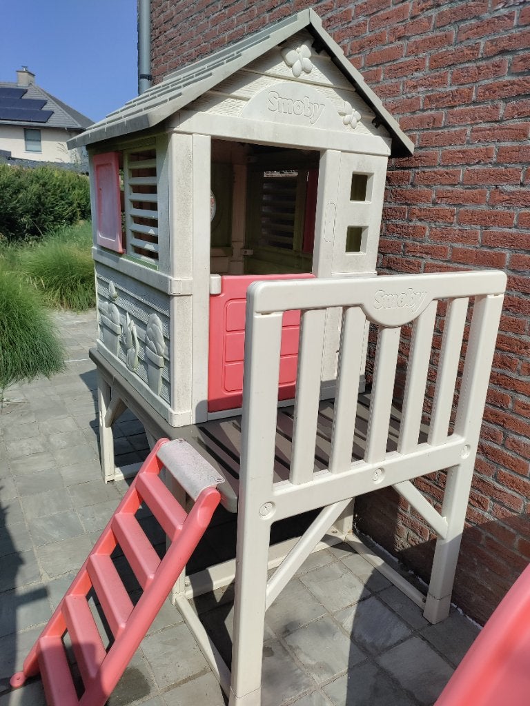 Smoby speelhuisje met glijbaan, Ophalen, Gebruikt, Overige materialen