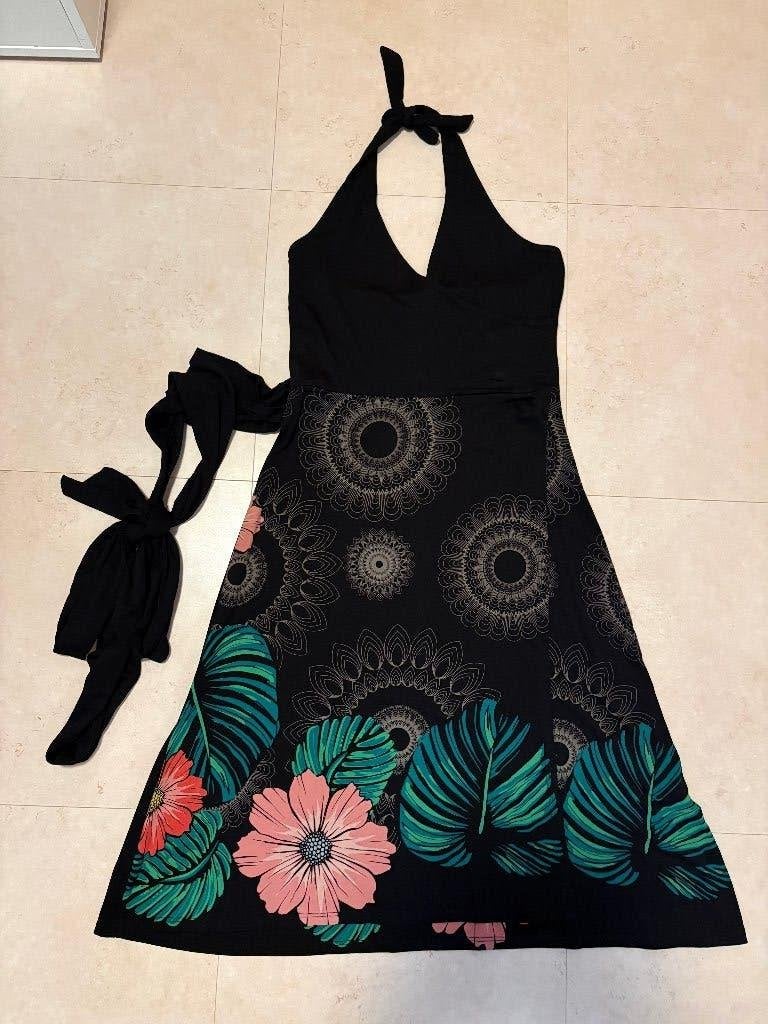 Desigual zwarte jurk met bloemen/mandala's (M-niet gedragen), Kleding | Dames, Jurken, Maat 38/40 (M), Zwart, Nieuw, Ophalen of Verzenden