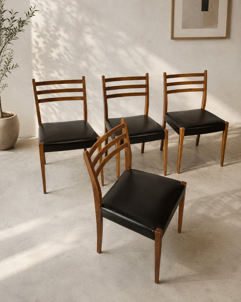 Lot de 4 chaises vintage scandinaves – skaï noir, Enlèvement, Noir, Bois