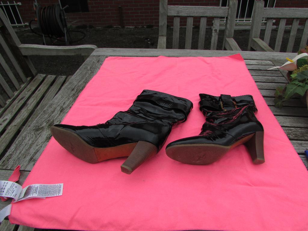Laarzen merk cloé gedragen maat:41-25euro, Kleding | Dames, Schoenen, Ophalen, Hoge laarzen, Zwart, Zo goed als nieuw