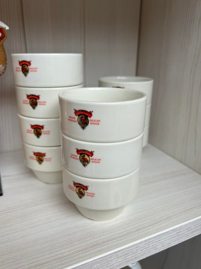 41 tasses empilables, The Red Pelican, Enlèvement, Comme neuf