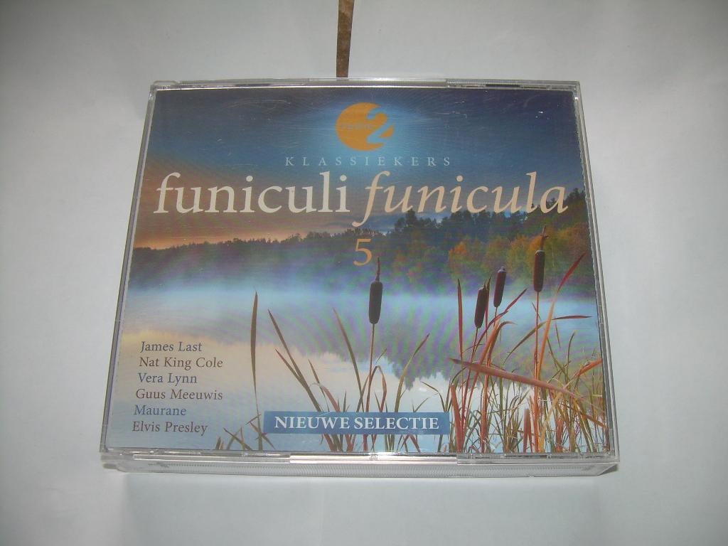 3 CD BOX - Radio 2 Klassiekers - Funiculi Funicula VOL 5, Ophalen of Verzenden, Zo goed als nieuw, Wereldmuziek, Boxset