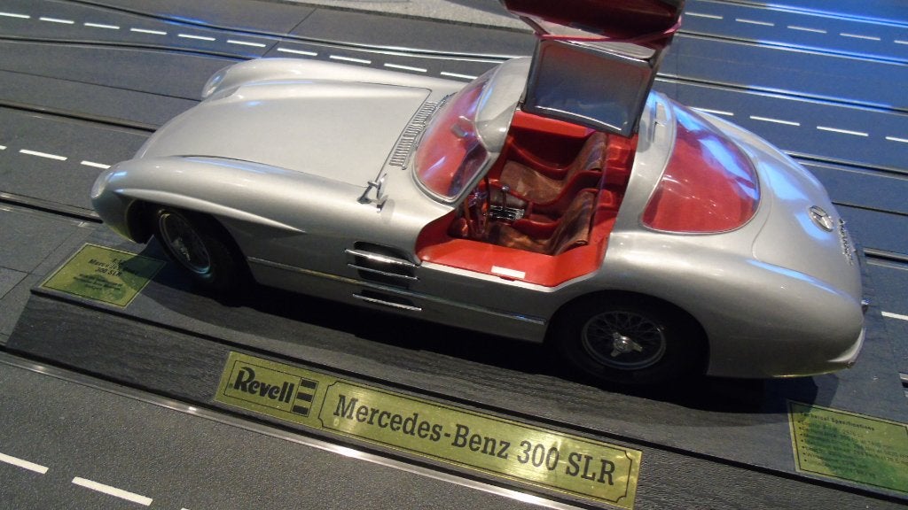 1/12 Ferrari GTO en Mercedes SLR, Ophalen of Verzenden, Zo goed als nieuw, Auto, Revell