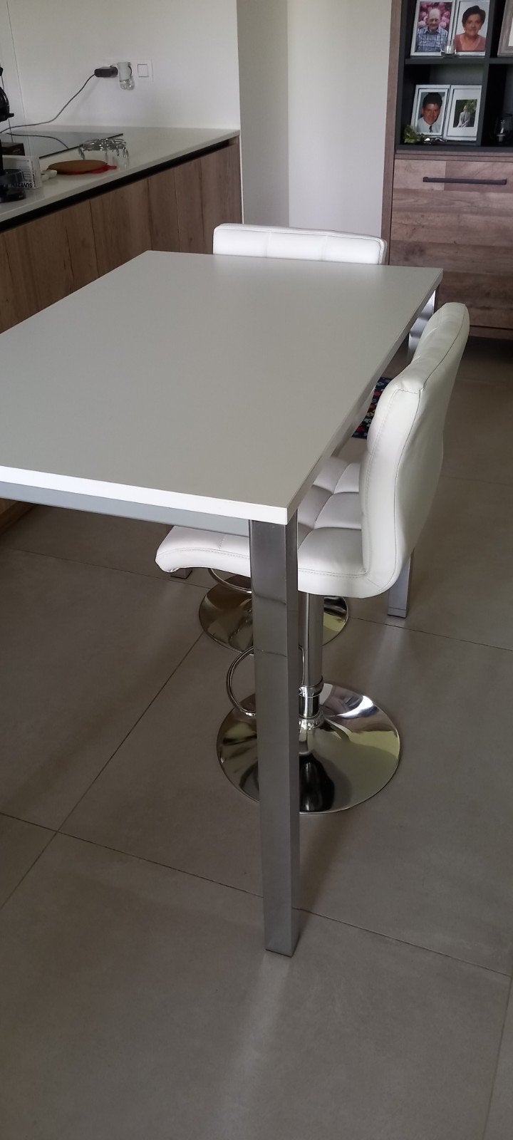 Hoog Bijzettafel met verstelbare stoelen, Ophalen