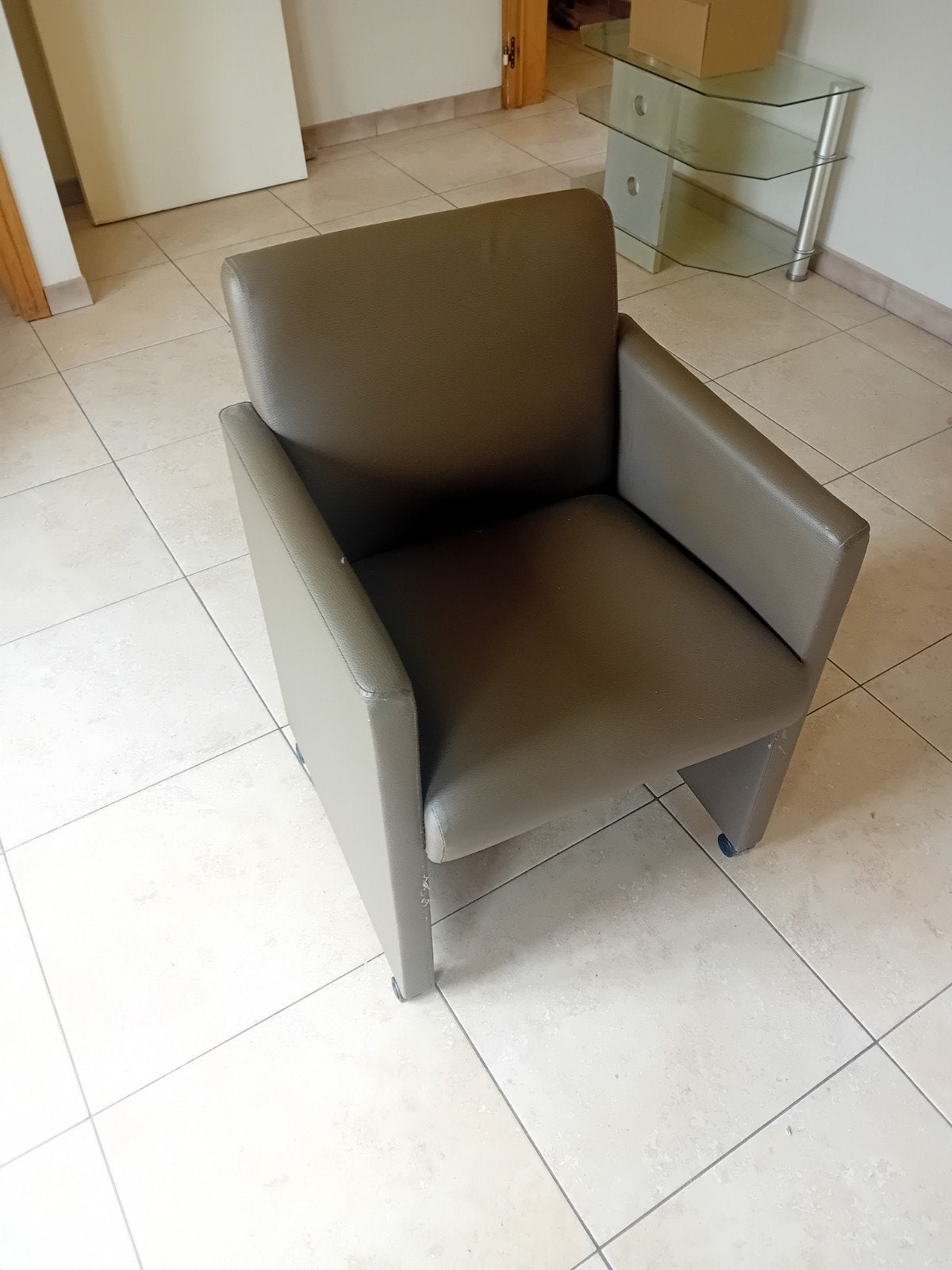 moderne fauteuil op wielen, Ophalen, Overige materialen, Gebruikt, Minder dan 75 cm