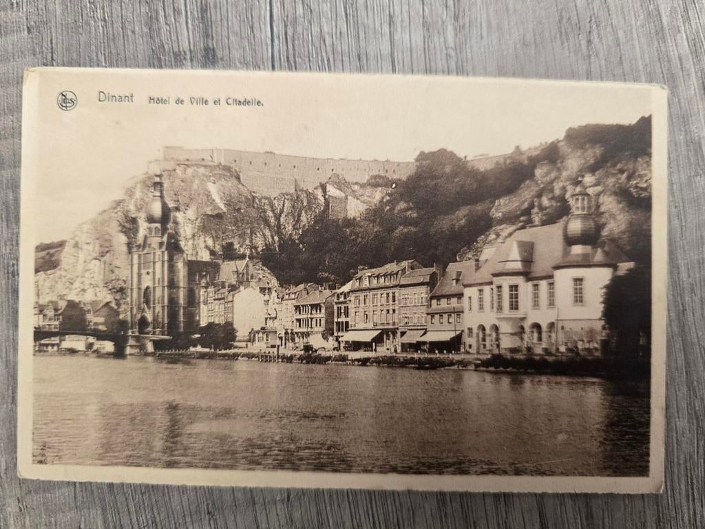 Postkaart Dinant ,hotel de ville et citadelle, Ophalen of Verzenden