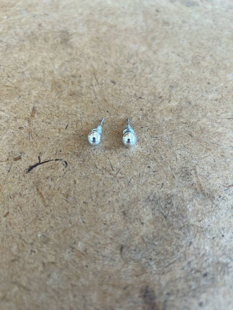 Boucle d’oreille argenté, Handtassen en Accessoires, Oorbellen, Ophalen, Zo goed als nieuw, Knopjes of Stekers, Zilver