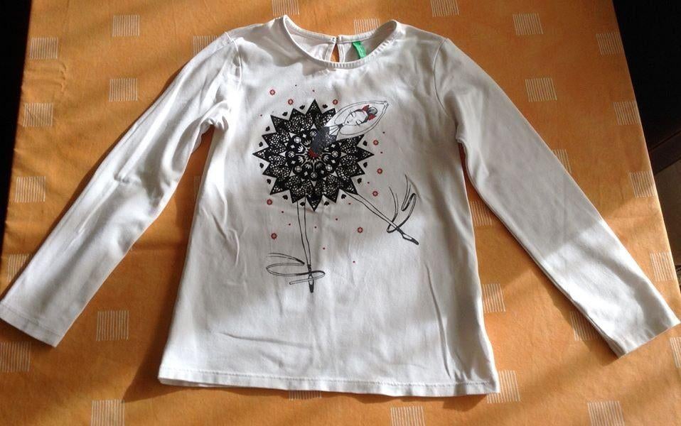 7-8 jaar oud/122-128cm T-shirt met lange mouwen voor meisjes, Kinderen en Baby's, Ophalen of Verzenden, Zo goed als nieuw, Benetton