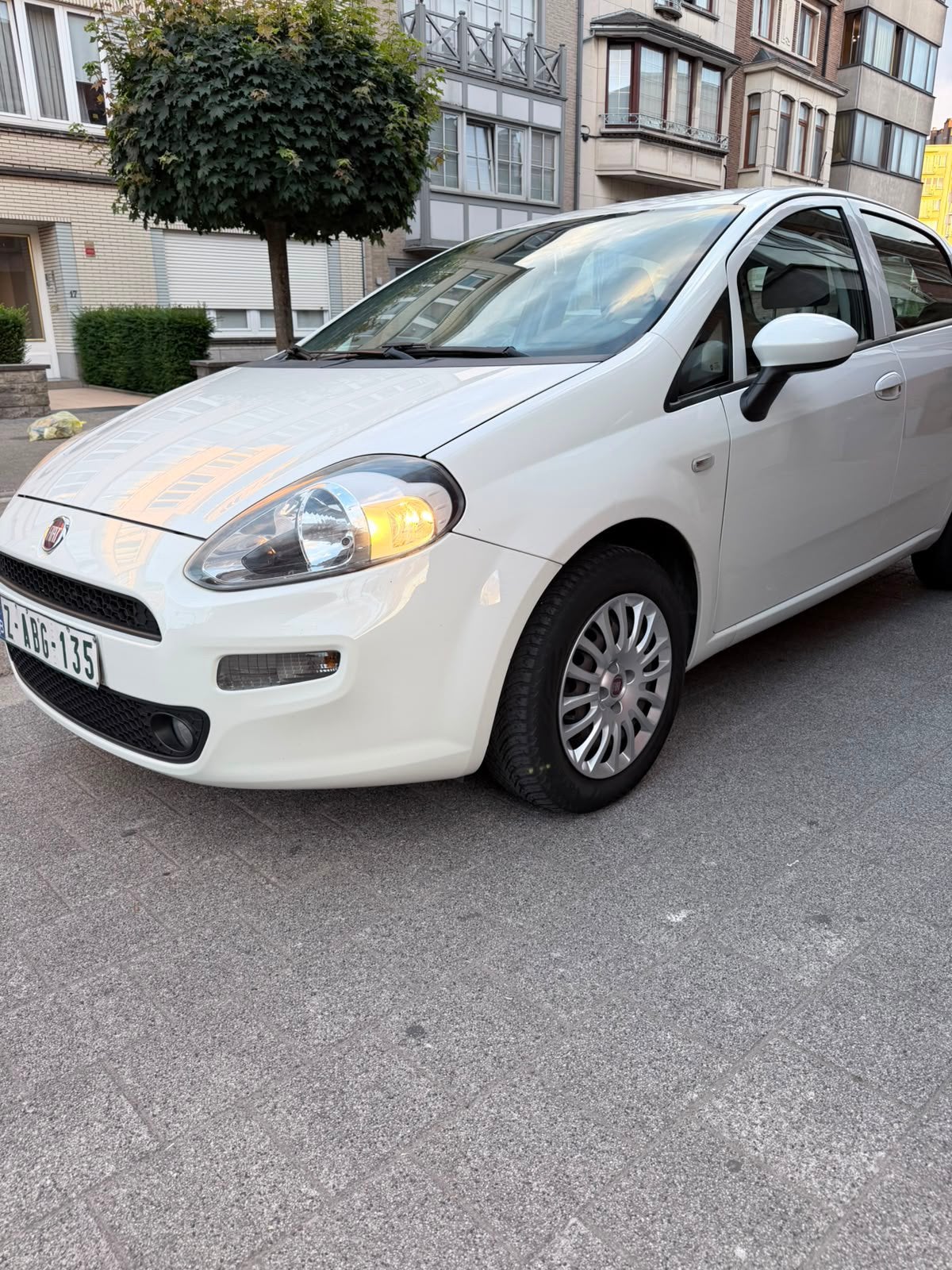 Fiat punto benzine euro6b new staat 0485905657, Autos, Fiat, Rétroviseurs électriques, Achat, Euro 6, Entreprise