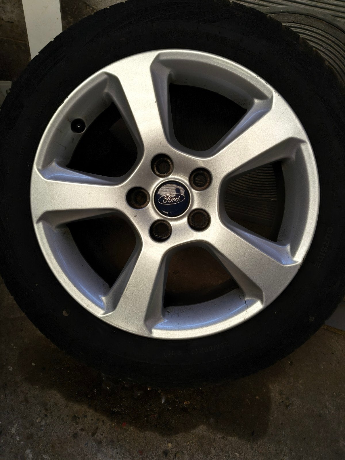 4 Ford velgen 16"  met hele goede banden, Auto-onderdelen, Ophalen, Band(en)