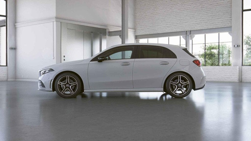 Mercedes-Benz A-klasse 200 Night Pack | Panoramisch Dak | Do, 1355 kg, Achat, Euro 6, Entreprise