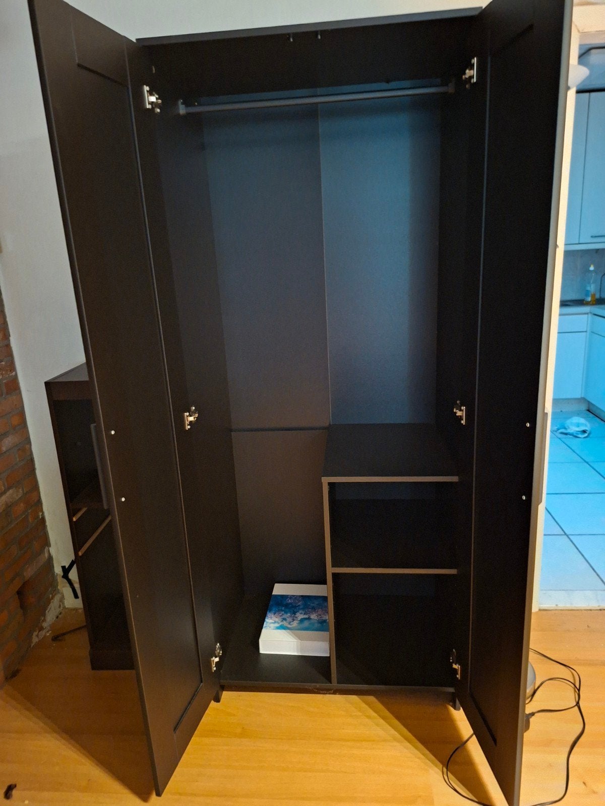 kleerkast Ikea, Ophalen
