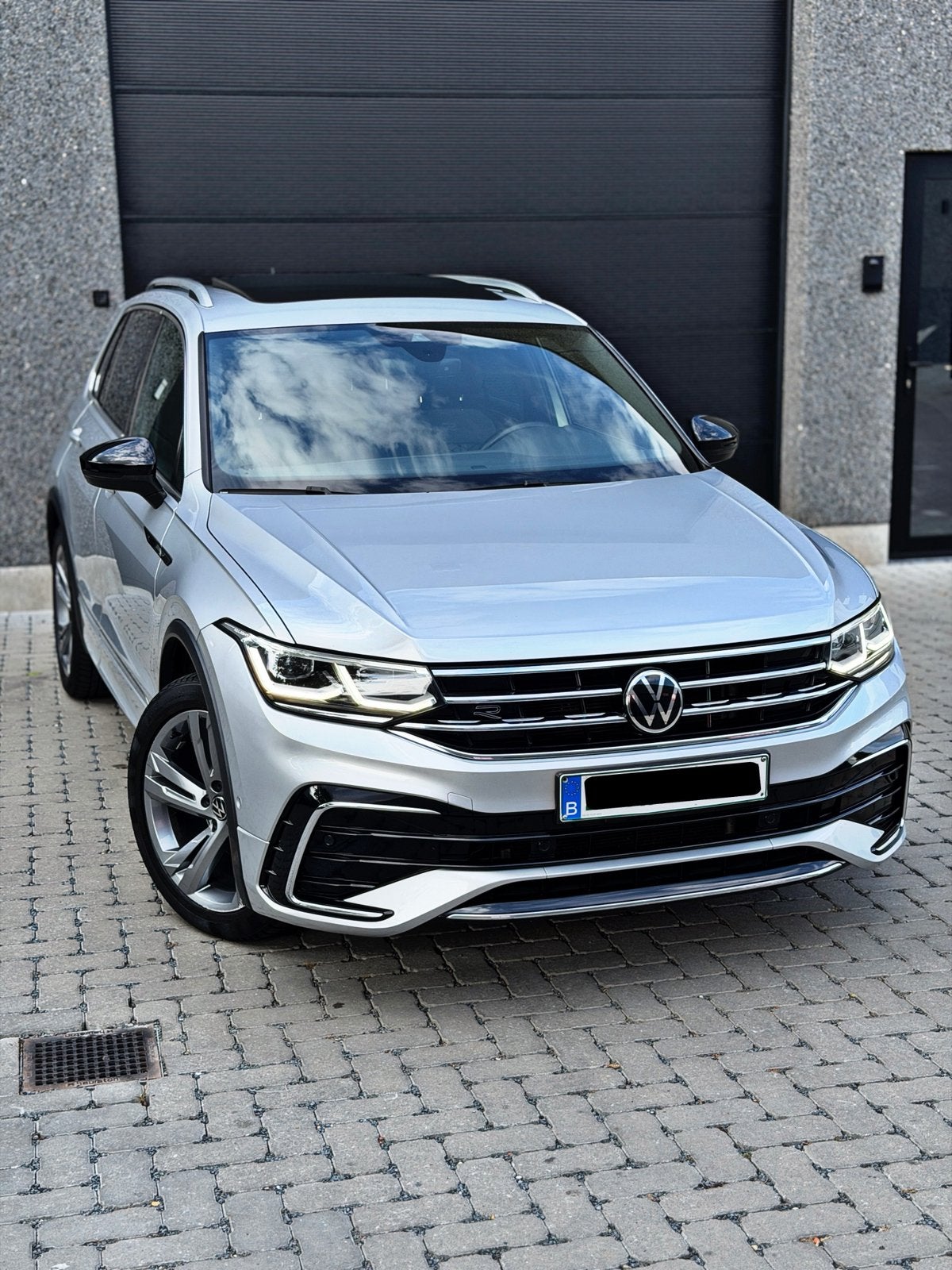 Vw Tiguan 1.5 TSI/R-line/Automaat/Pano/Facelift/1J garantie, Autos, Volkswagen, Entreprise, Tiguan, Caméra de recul, Essence, SUV ou Tout-terrain