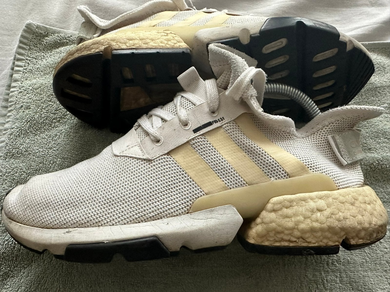 Exclusieve sneakers Adidas EVM in perfecte staat, Ophalen of Verzenden, Zo goed als nieuw, Sneakers