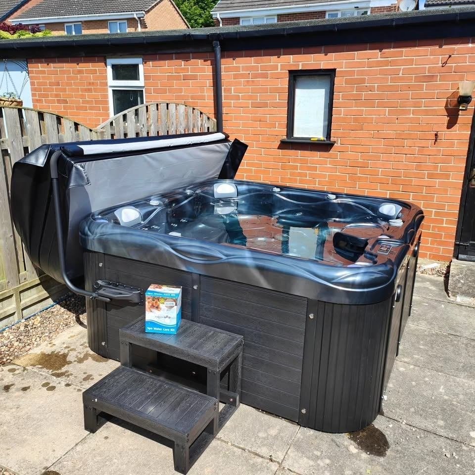 Encore 3 en stock 💦promo-45%💦Acheter jacuzzi 4 places, Enlèvement, Neuf, Couverture, Fixé