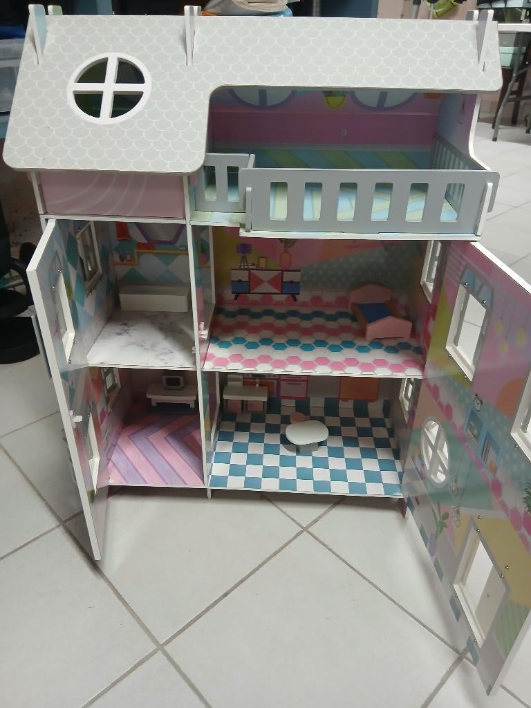 Houten poppenhuis, Kinderen en Baby's, Ophalen, Zo goed als nieuw, Poppenhuis