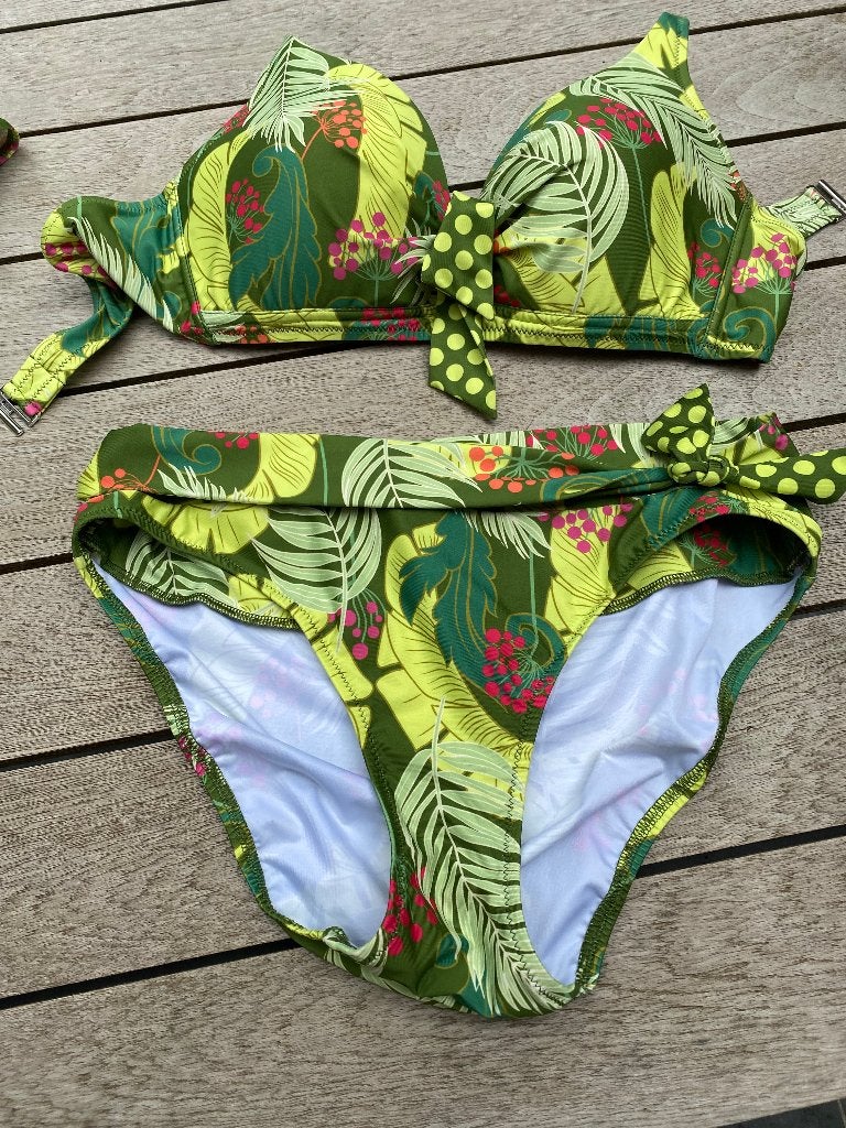 Bikini fleuri ANTIGEL - 38/40, Vêtements | Femmes, Vêtements de Bain & Maillots de Bain, Enlèvement ou Envoi, Comme neuf, Multicolore