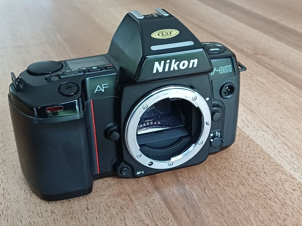 Nikon F801 body, Enlèvement ou Envoi, Utilisé, Reflex miroir, Nikon