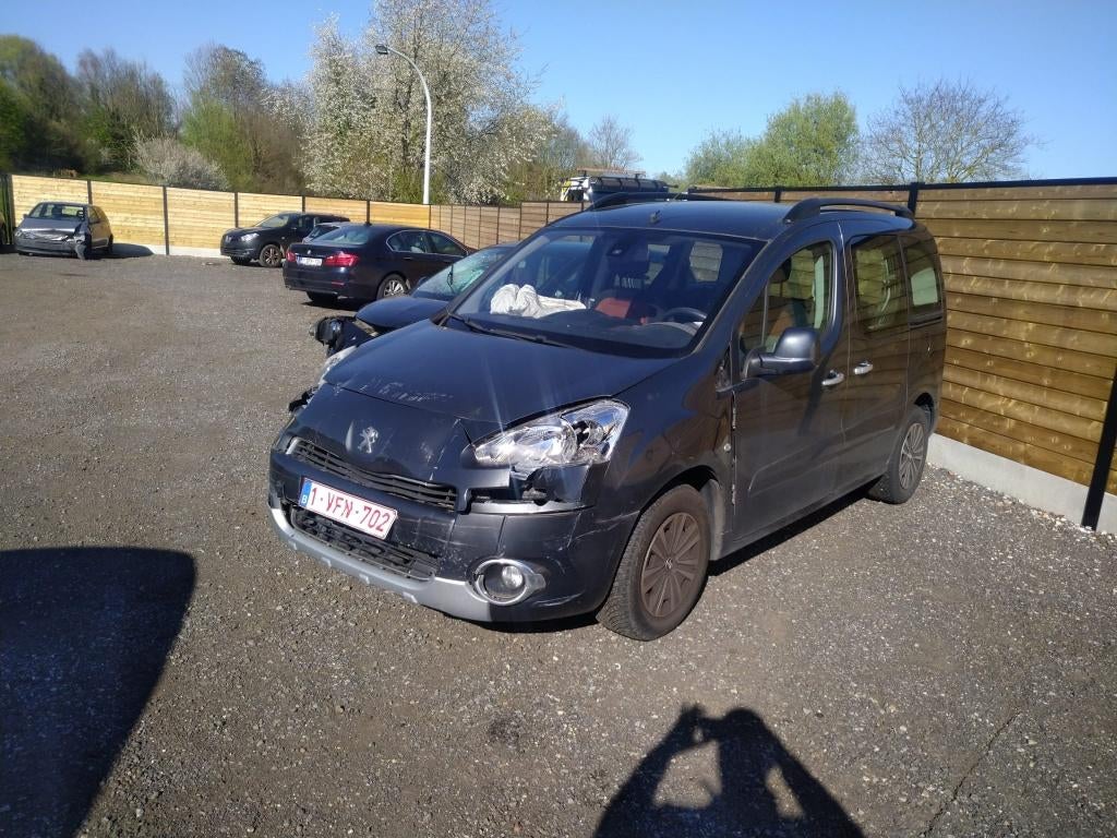 Peugeot Partner 1.6 hdi diesel - Véhicule endommagé - pièces, Autos, Achat, 5 portes, Particulier, MPV ou Monospace