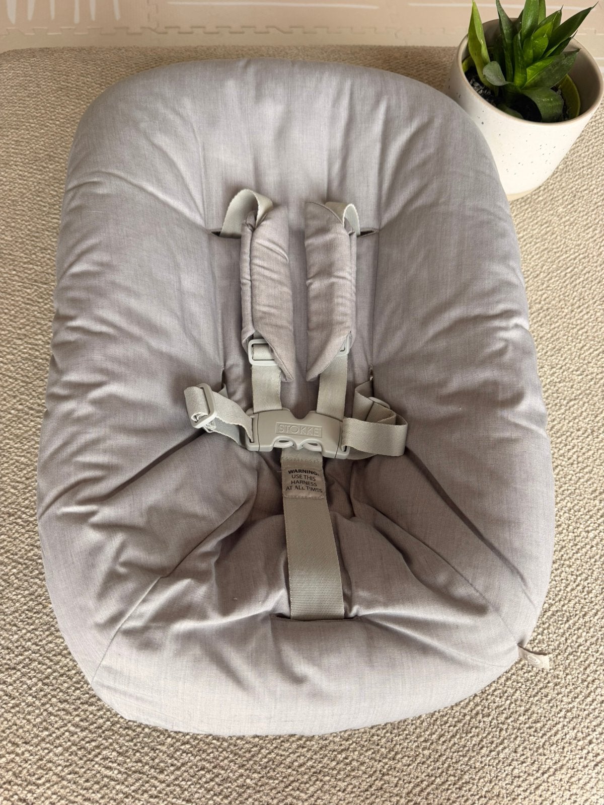 Stokke Tripp Trapp Newborn set V2 met 2 hoezen, Kinderen en Baby's, Kinderstoelen, Ophalen, Zo goed als nieuw