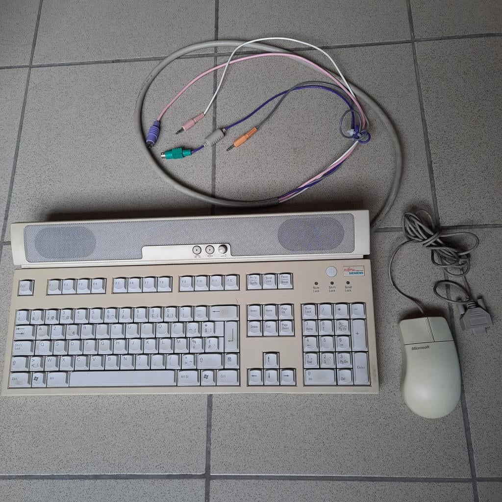 ancien clavier et sa souris, Siemens, mode Germany, Enlèvement ou Envoi, Azerty, Comme neuf, Siemens