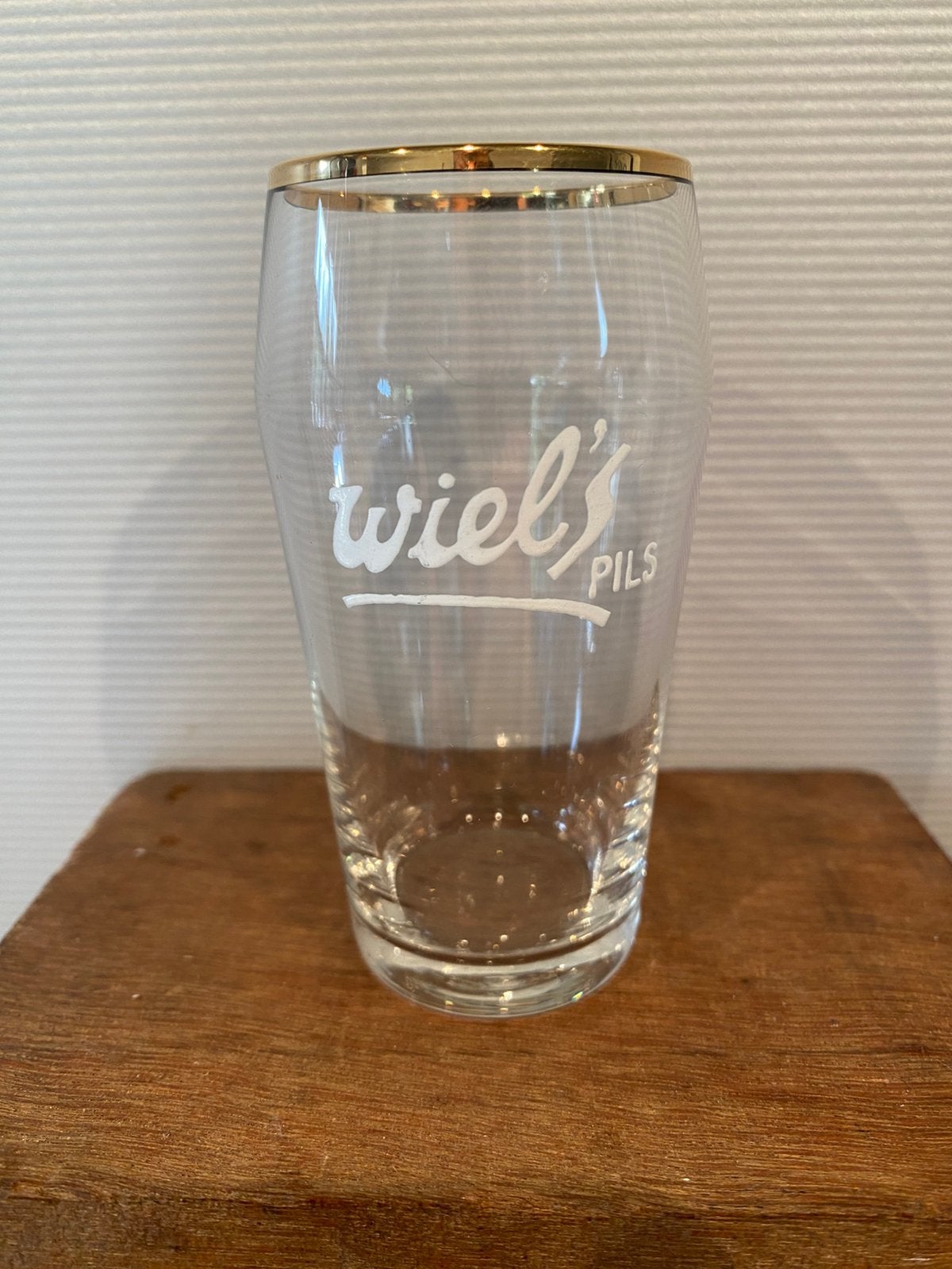 WIEL'S pils mini 9,1cm glas emaille, Collections, Marques de bière, Enlèvement ou Envoi, Utilisé, Verre ou Verres, Autres marques