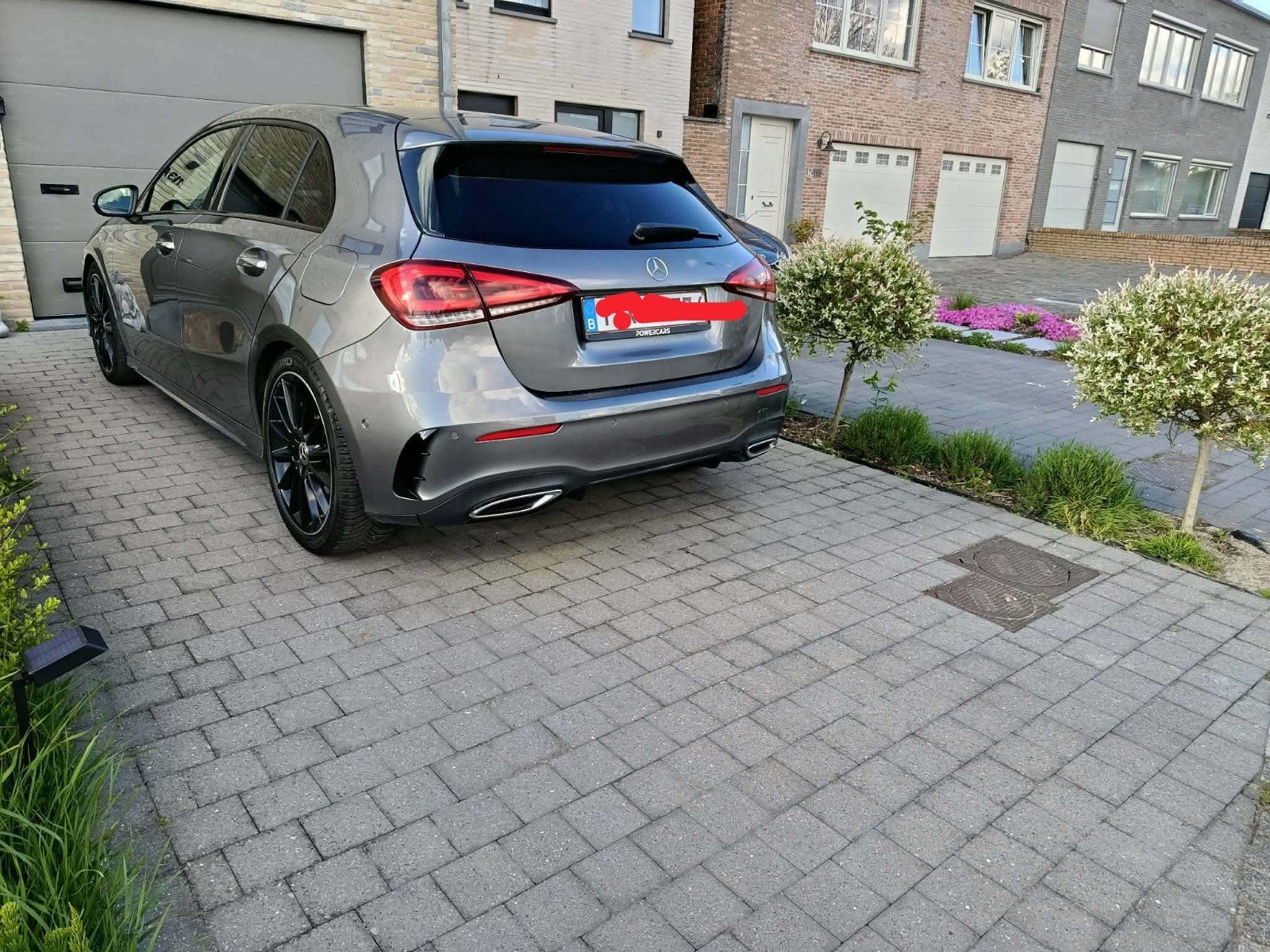Dealer onderhouden Mercedes a200 amg line + burmester, Auto's, Mercedes-Benz, Voorwielaandrijving, Zwart, 4 cilinders, Lane Keeping Assist