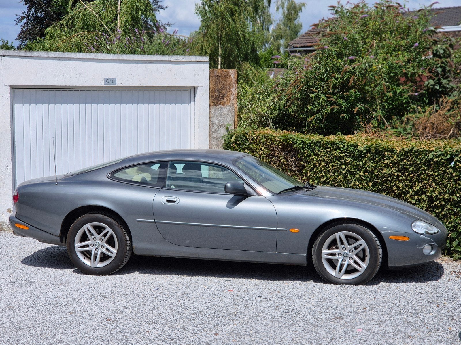 jaguar XK8 4.2benz boite auto V8 full prêt à imma 7900€, Auto's, 219 kW, 4200 cc, Leder, 5 zetels