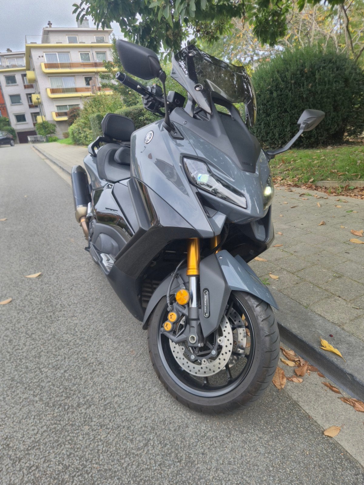 YAMAHA T-MAX TECH MAX FULL OPTIONS, Entreprise, Éclairage LED, 560 cm³, Automatique