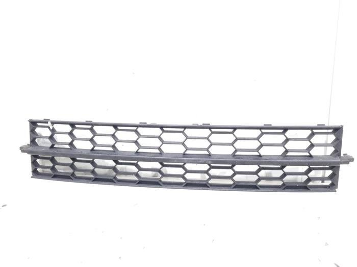 Pare-chocs grille d'un Skoda Octavia, -, 3 mois de garantie, Utilisé, Skoda