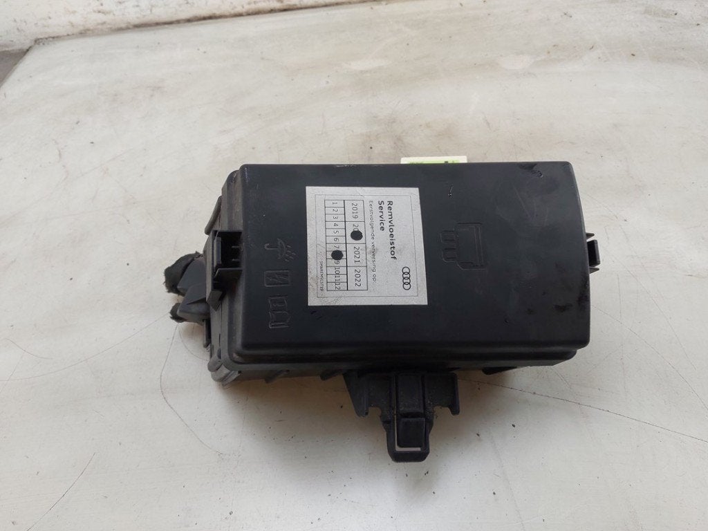 BOITIER FUSIBLES Audi A3 Sportback (8VA / 8VF), Dhr. J. Ham, Administratie@autoham.nl, Audi, Utilisé
