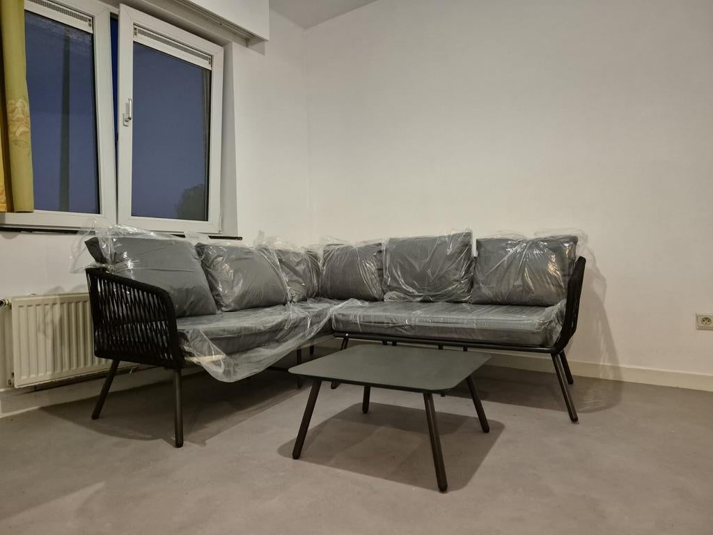 Nieuw in doos. Mag weg voor 350€.zwart kleur ., Ophalen