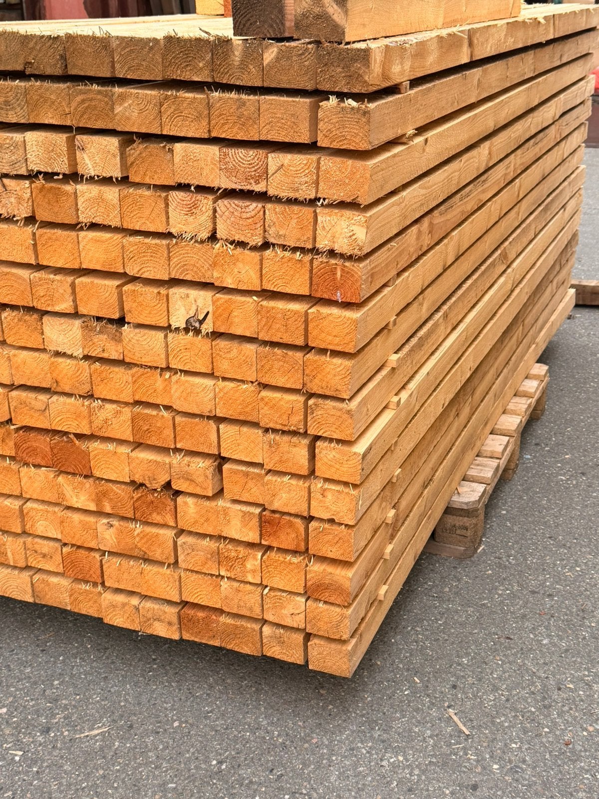 4 houten balken 242 cm – super stevig, Doe-het-zelf en Bouw, Hout en Planken, Ophalen of Verzenden, Zo goed als nieuw