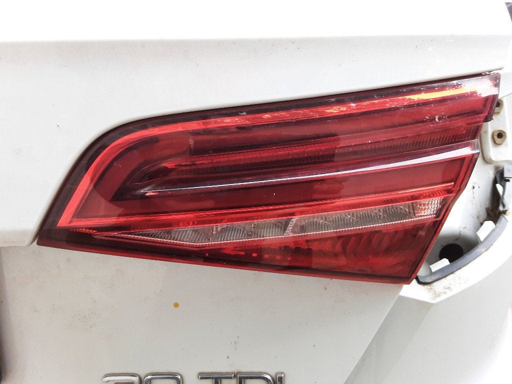 PANNEAU ARRIÈRE DROIT AVEC LAMPE A3 Sportback (8VA / 8VF), Auto-Union-Straße  1,
85057  Ingolstadt, DE, Info@audi.de, Audi, Utilisé