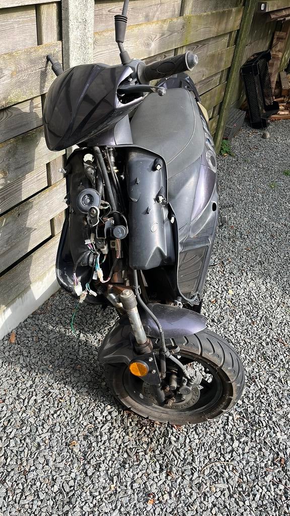 Scooter voor onderdelen, Fietsen en Brommers, Scooters | Piaggio, Ophalen, Tweetakt, Gebruikt, Overige modellen