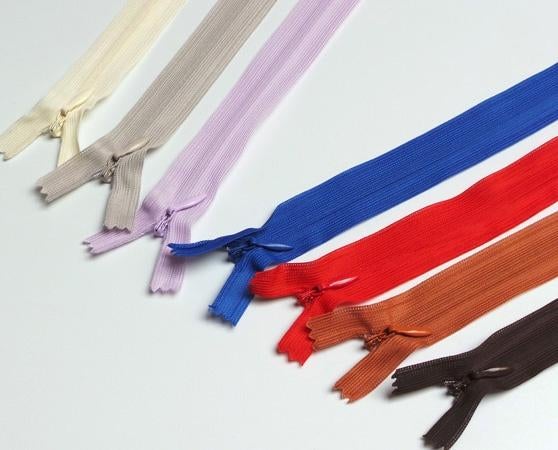 126) 7 fermetures aveugles 25cm de couleurs différentes, Enlèvement ou Envoi, Neuf, Tirette ou Fermeture