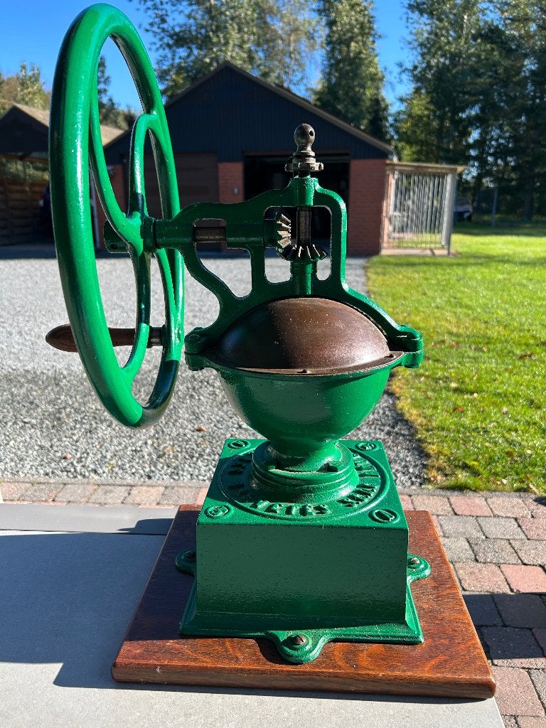 Koffiemolen Peugeot Nr 3 antiek, Ophalen