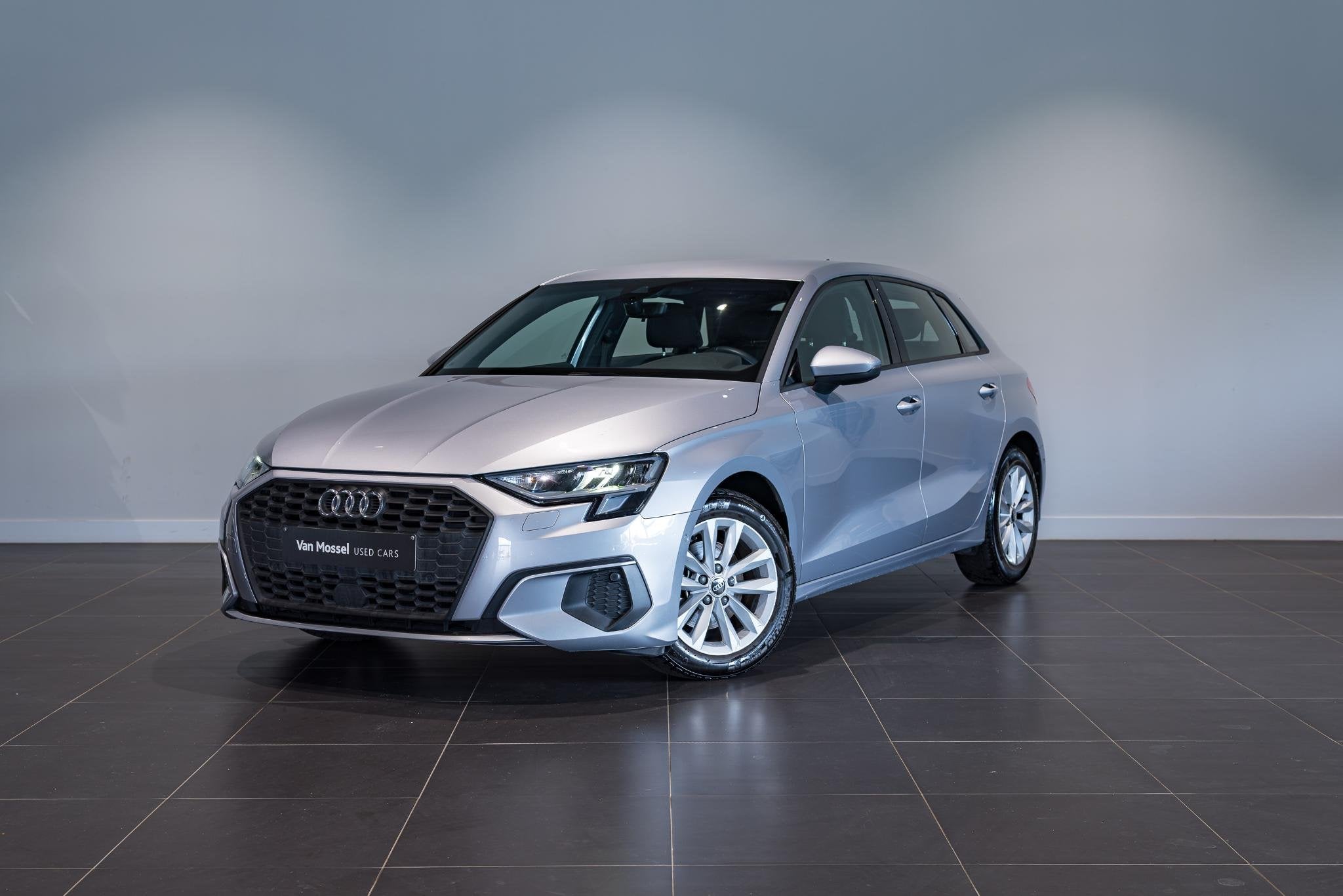Audi A3 Sportback 1.0 30 TFSi 81kW PACK BUSINESS | PDC V+A |, Auto's, Audi, Voorwielaandrijving, Stof, Gebruikt, Bedrijf