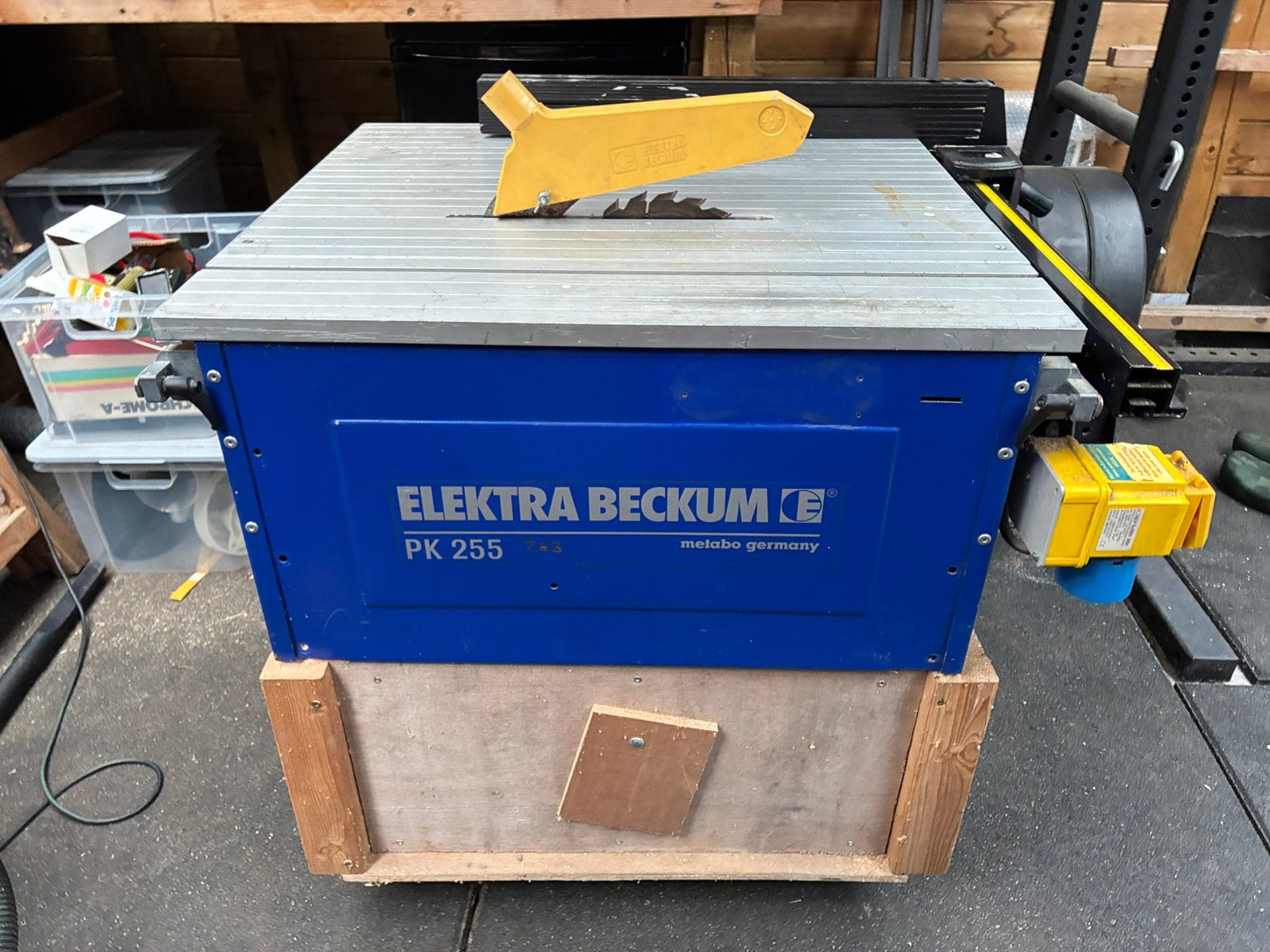 Scie sur table Elektra Beckom + butée parallèle Axminster, Enlèvement, Remplie, Utilisé