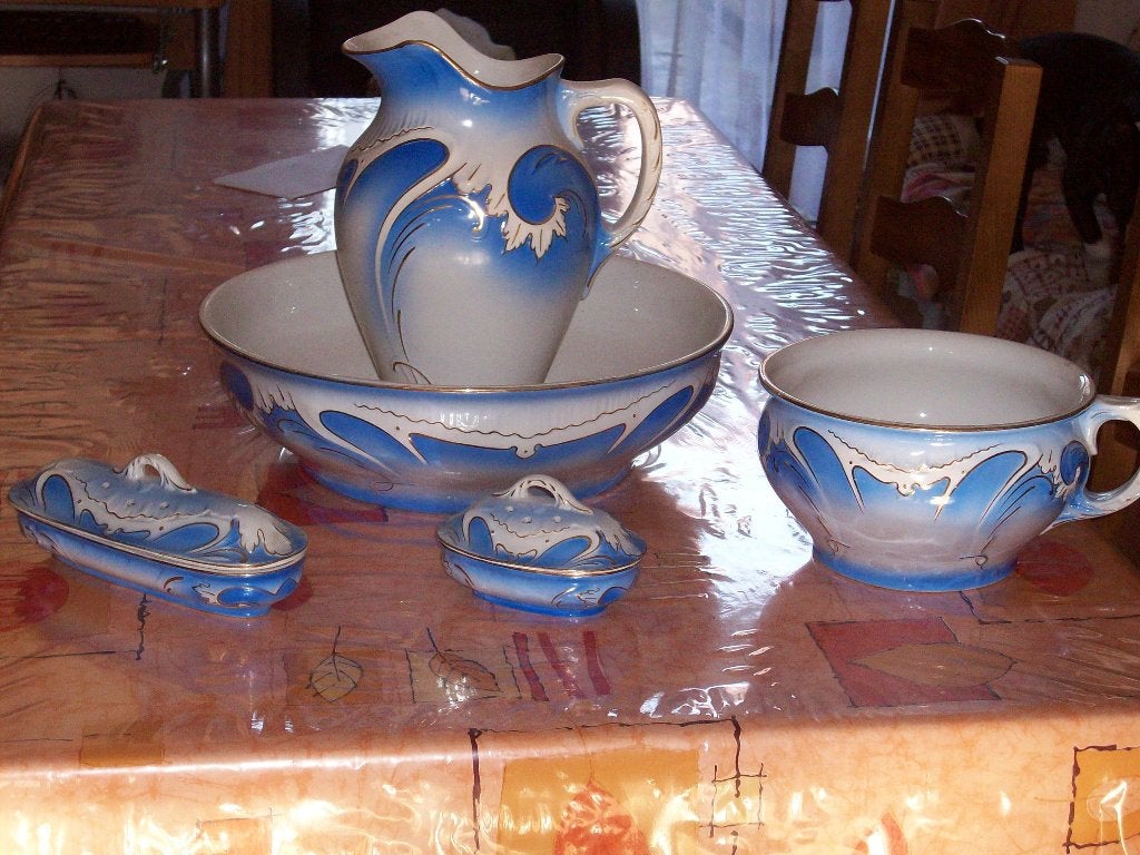 trés beaux anciens ensemble lavabo BOCH (bleu)et NIMY, Antiquités & Art, Enlèvement ou Envoi