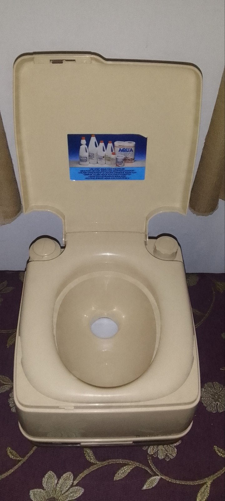 Toiletten op de camping, Ophalen
