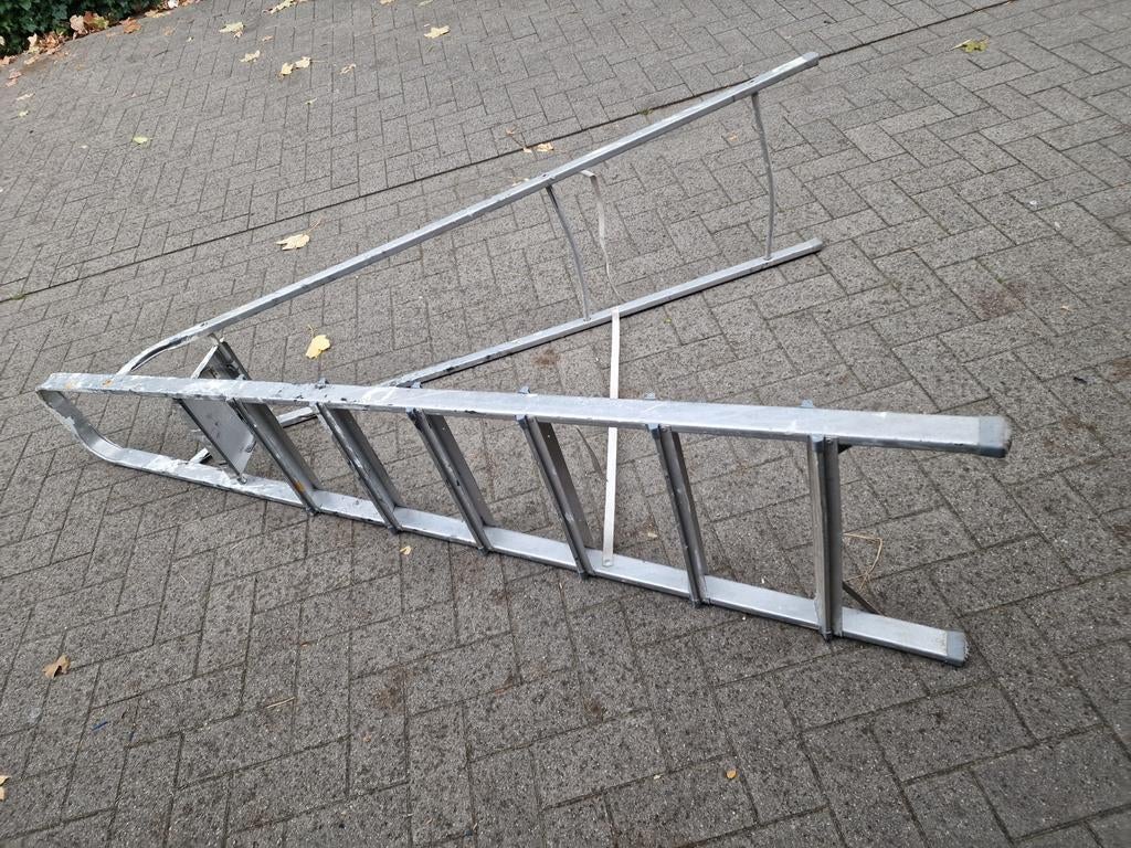 Ladder aluminium, Doe-het-zelf en Bouw, Ladders en Trappen, Ophalen, Ladder